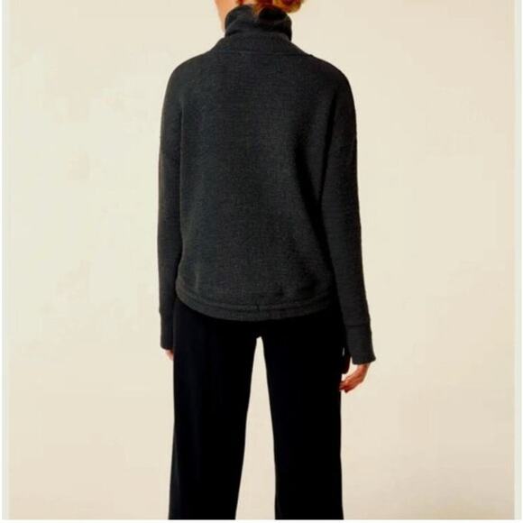 SWEATY BETTY Restful Boucle Textured Pullover Sweatshirt Black, Size 8 - Picture 2 of 14